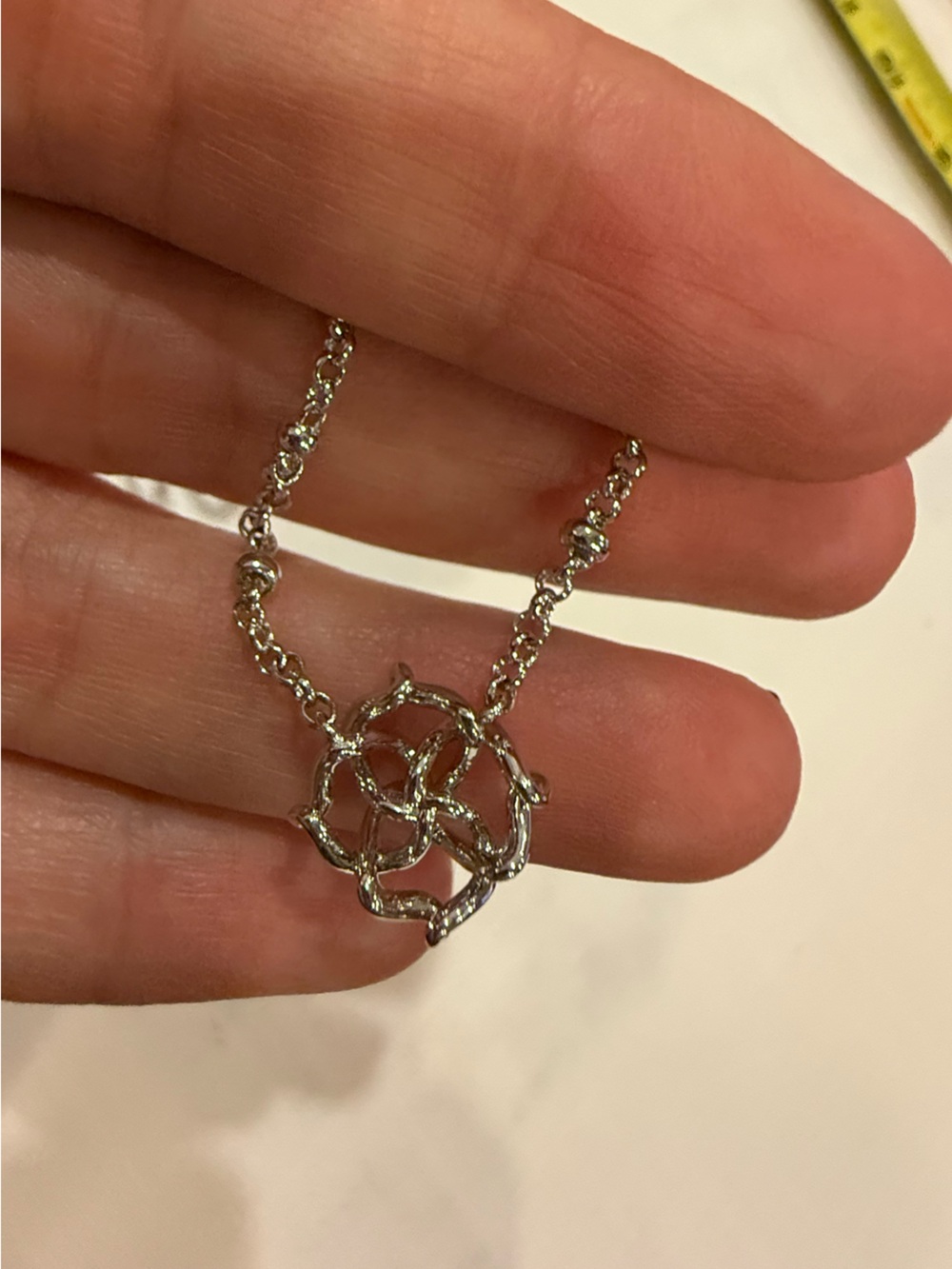 Kendra Scott Silver Openwork Floral Pendant Necklace